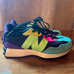 Girls New Balance Gym Shoes Size 11